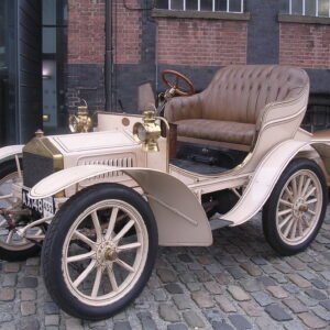 Alternative view of Rolls‑Royce 10 hp (1904) Brass-era (very early automotive era, 1900-1915)