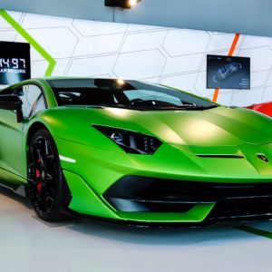 Alternative view of Lamborghini Aventador SVJ